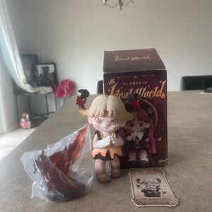 Dora Anxious Butterflies